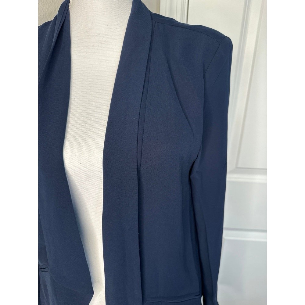 Lulus - Picture 2 of 5